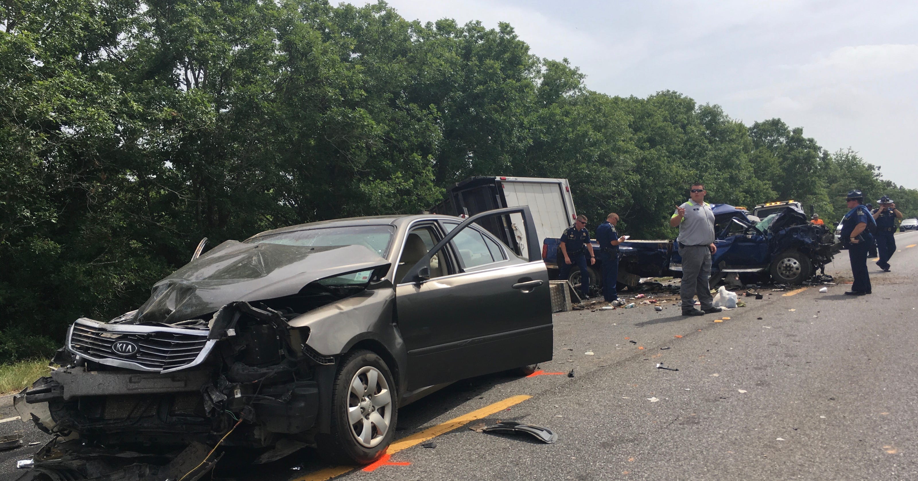 4vehicle crash on La. 28 East kills Alexandria man