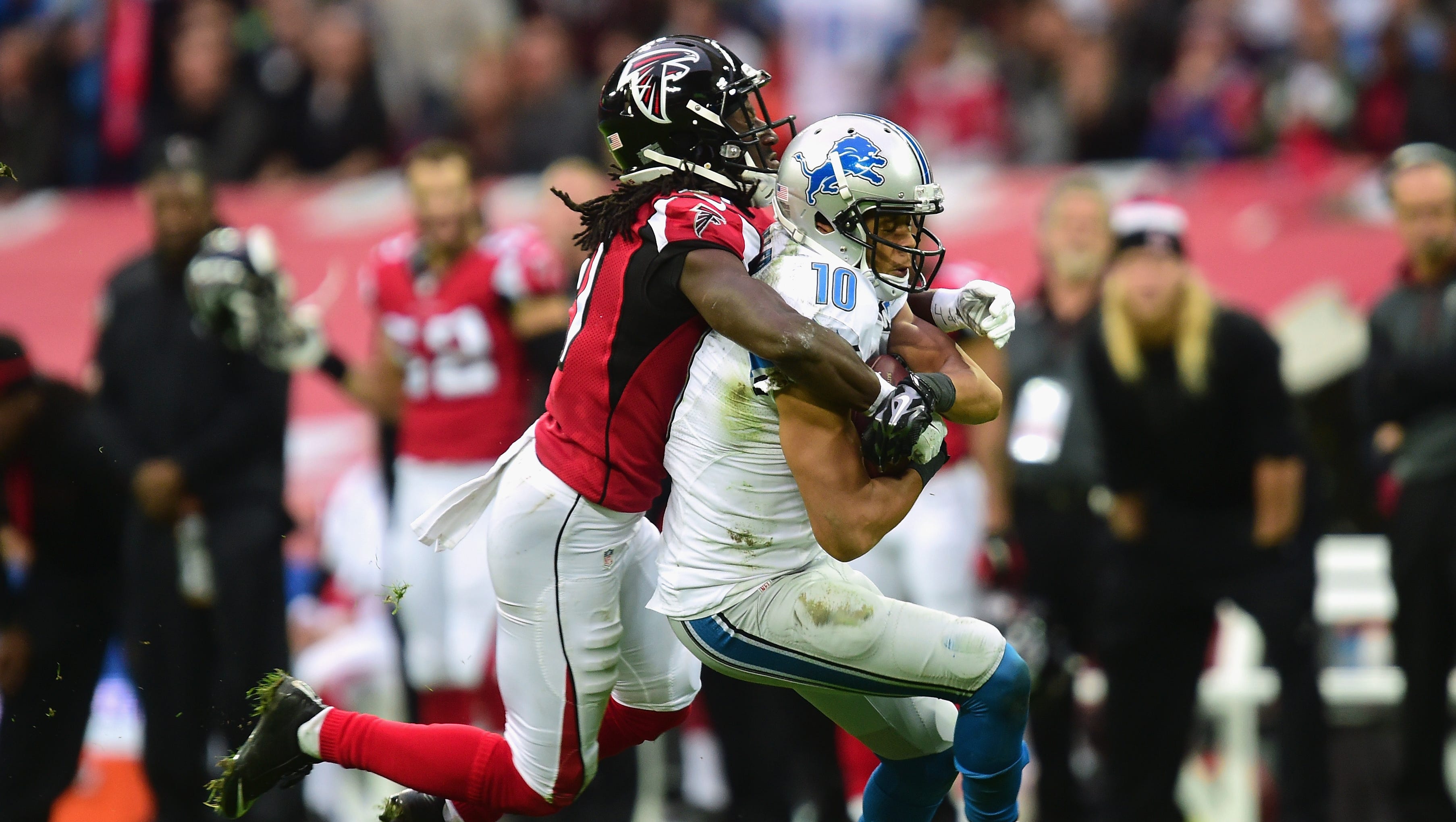 Lions Land Cb Desmond Trufant Clear Path To Trade Darius Slay