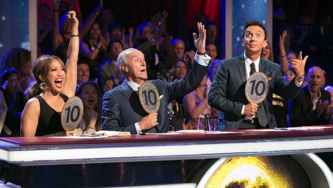 We got the first perfect scores of the season on Monday night's "DWTS."