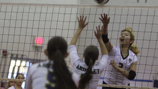 Keio defeated Ardsley in five games during a volleyball match on Oct. 26, 2015.