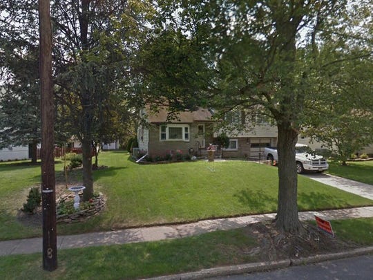 House In Cherry Hill Goes For 300k