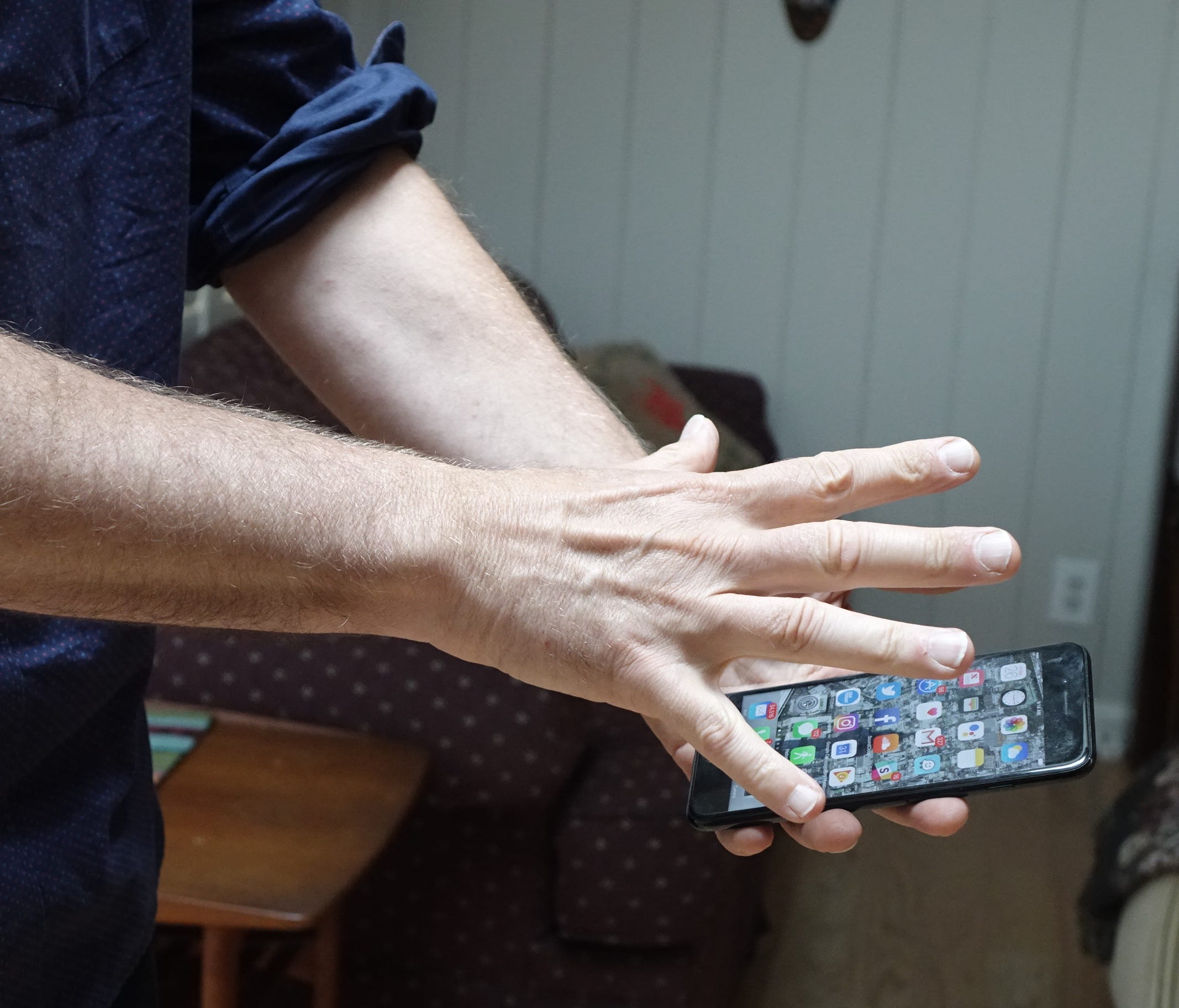 Waving to your smartphone could be a thing in the future