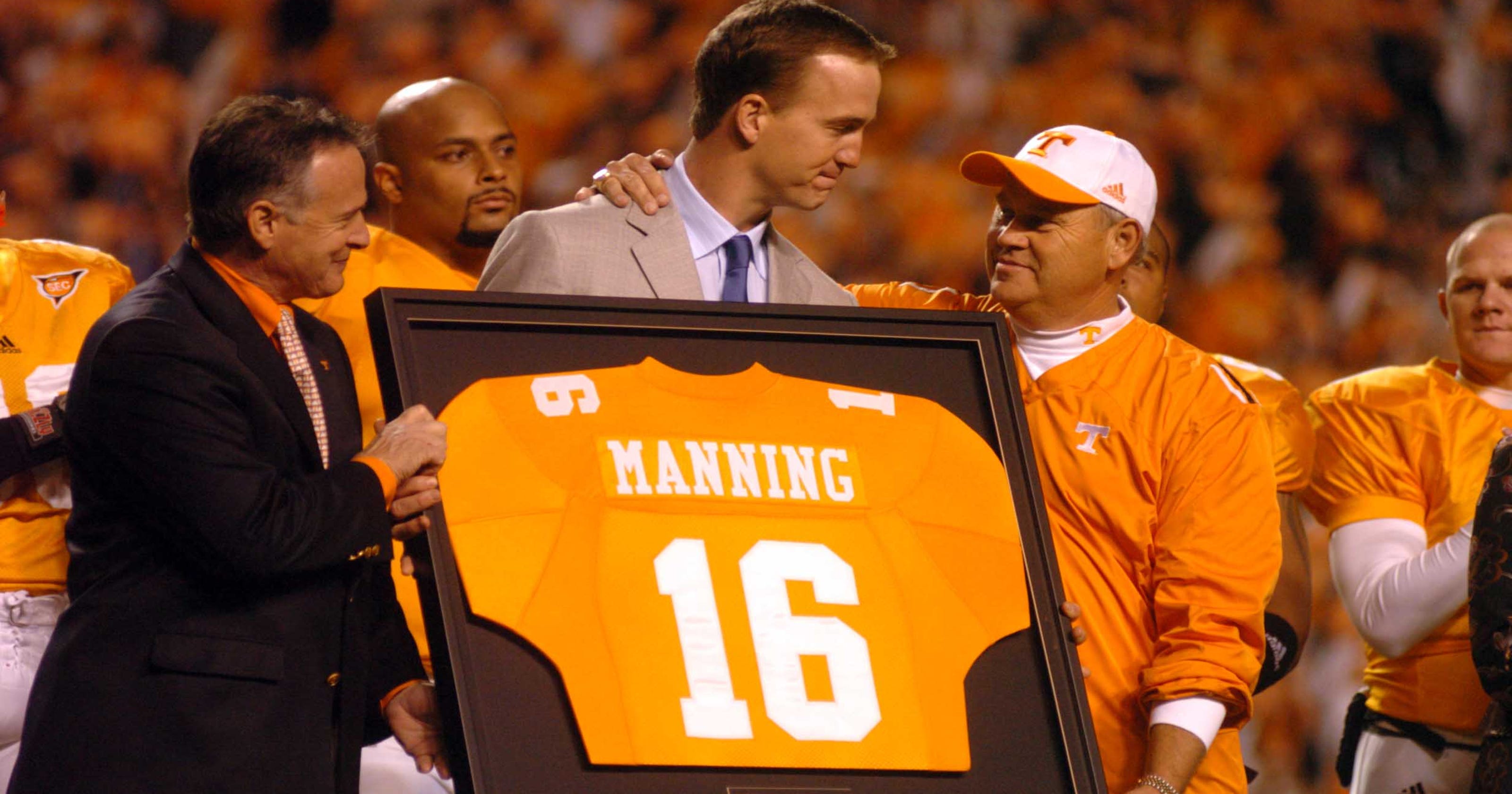 Tennessee football: Peyton Manning's decisions that ...