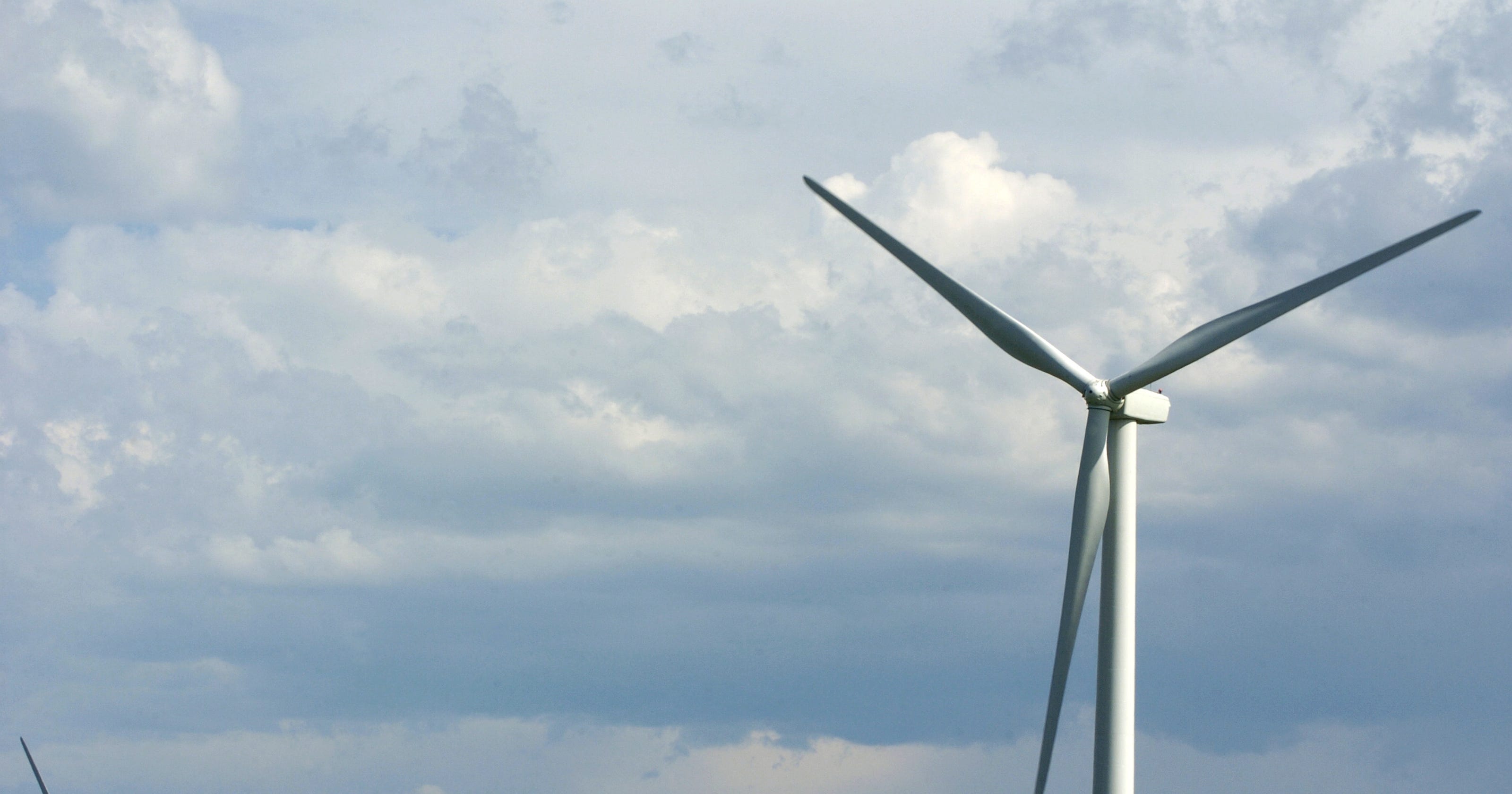 Wind farm opponents say profit drove vote for turbines in Deuel County