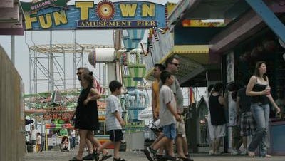 Funtown Pier in the summer of 2006.