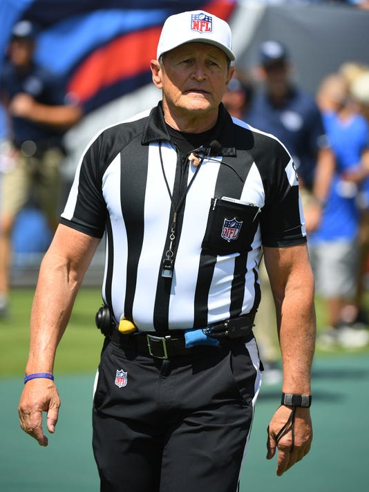 Ed Hochuli retires from the NFL after 28 years