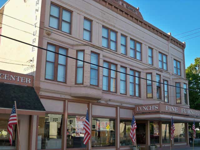 Roots Brothers Lead Lynch Furniture Stores