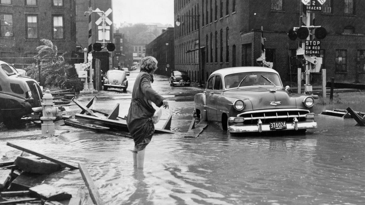 historic-photos-the-great-flood-of-1955