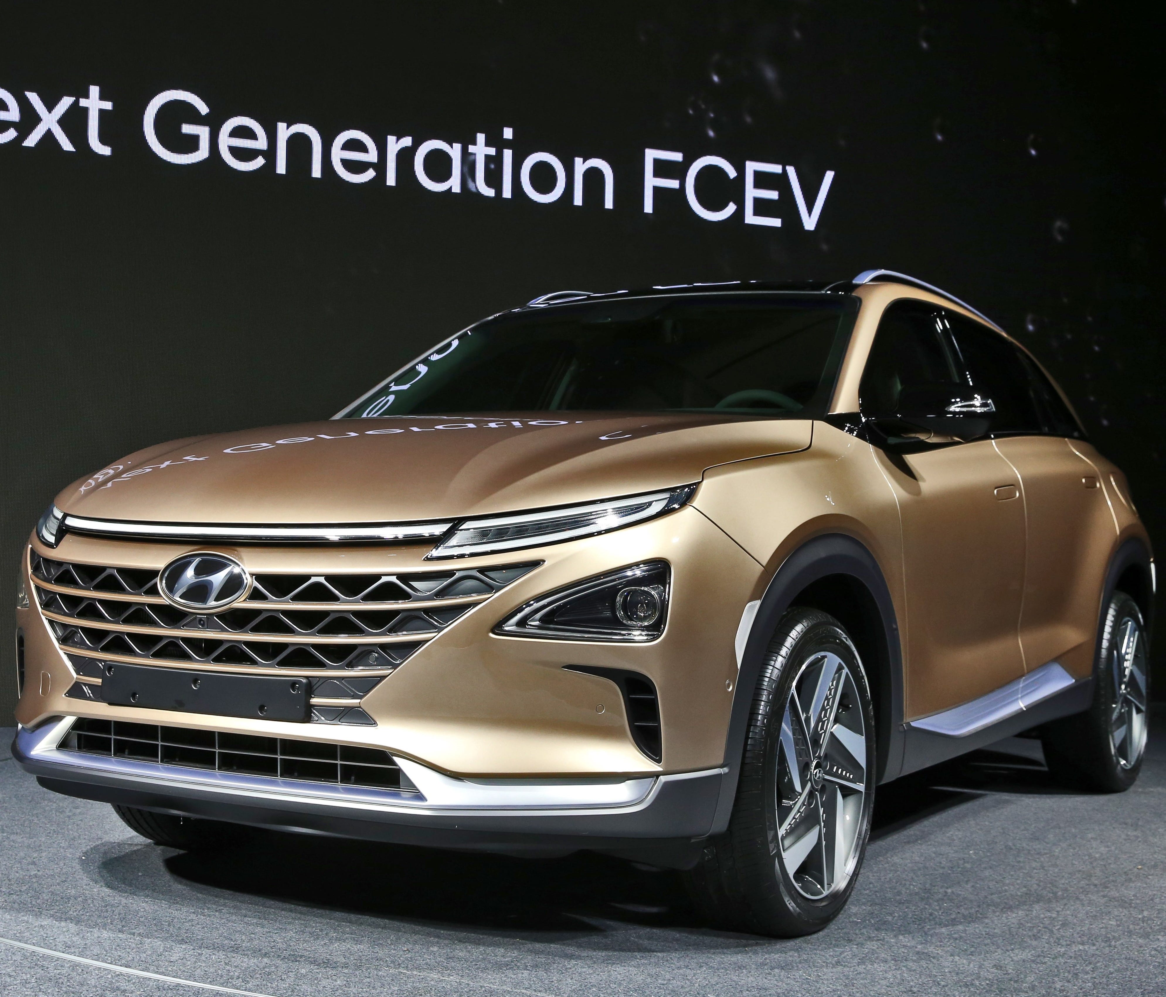 Hyundai showed off a new hydrogen fuel cell sport-utility vehicle, unnamed as of August 2017.