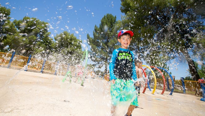 Cool Off At Splash Pads Spray Pads Around Phoenix This Summer And A Bunch Are Free Cool Off At Splash Pads Spray Pads Around Phoenix This Summer And A Bunch Are Free