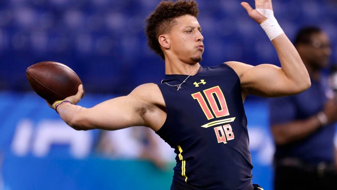 Patrick Mahomes threw the ball impressively at the NFL scouting combine.