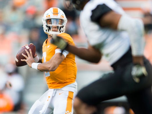 Tennessee quarterback Jarrett Guarantano (2) looks