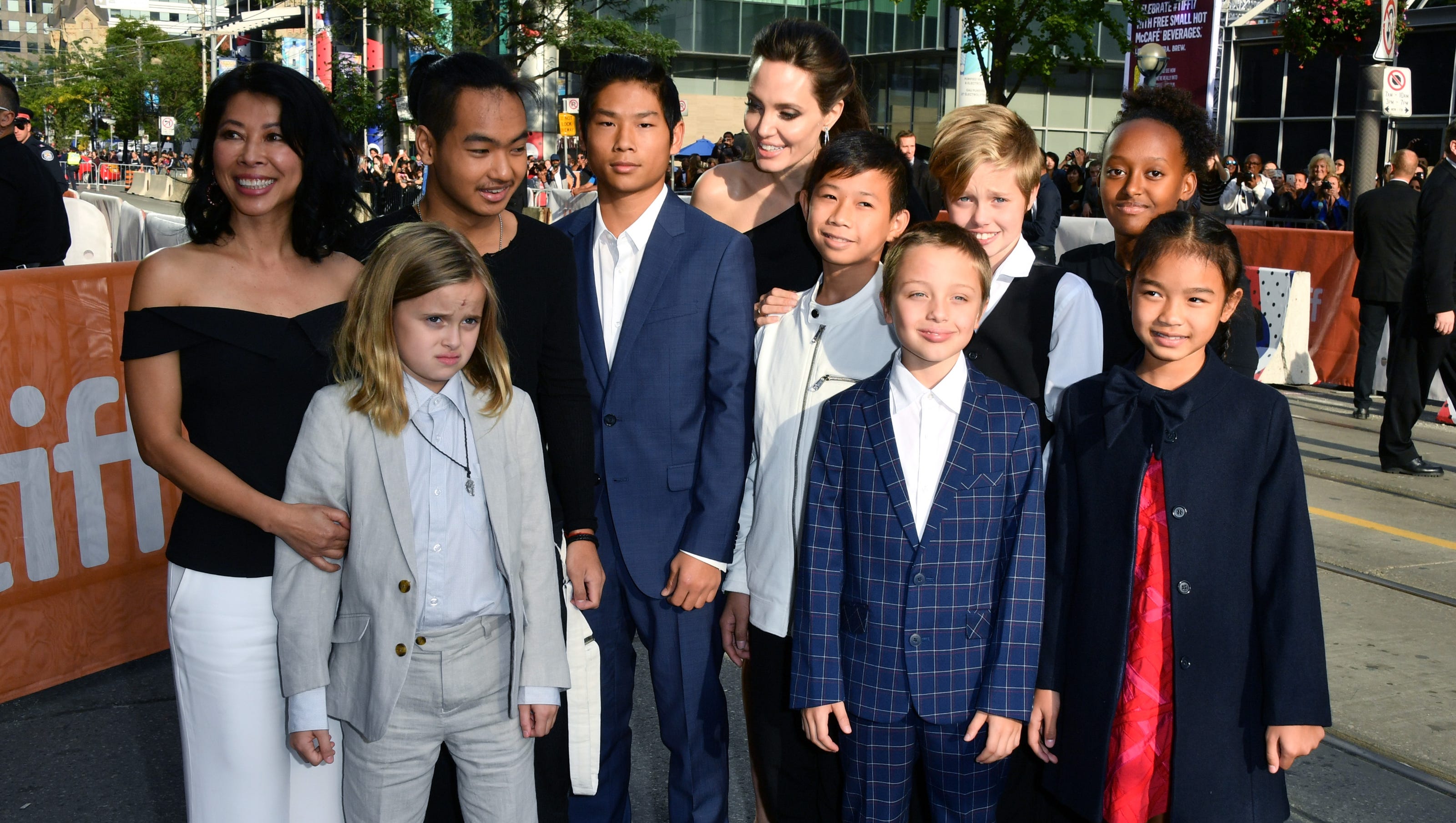 angelina-jolie-brings-all-of-her-kids-to-toronto-film-festival