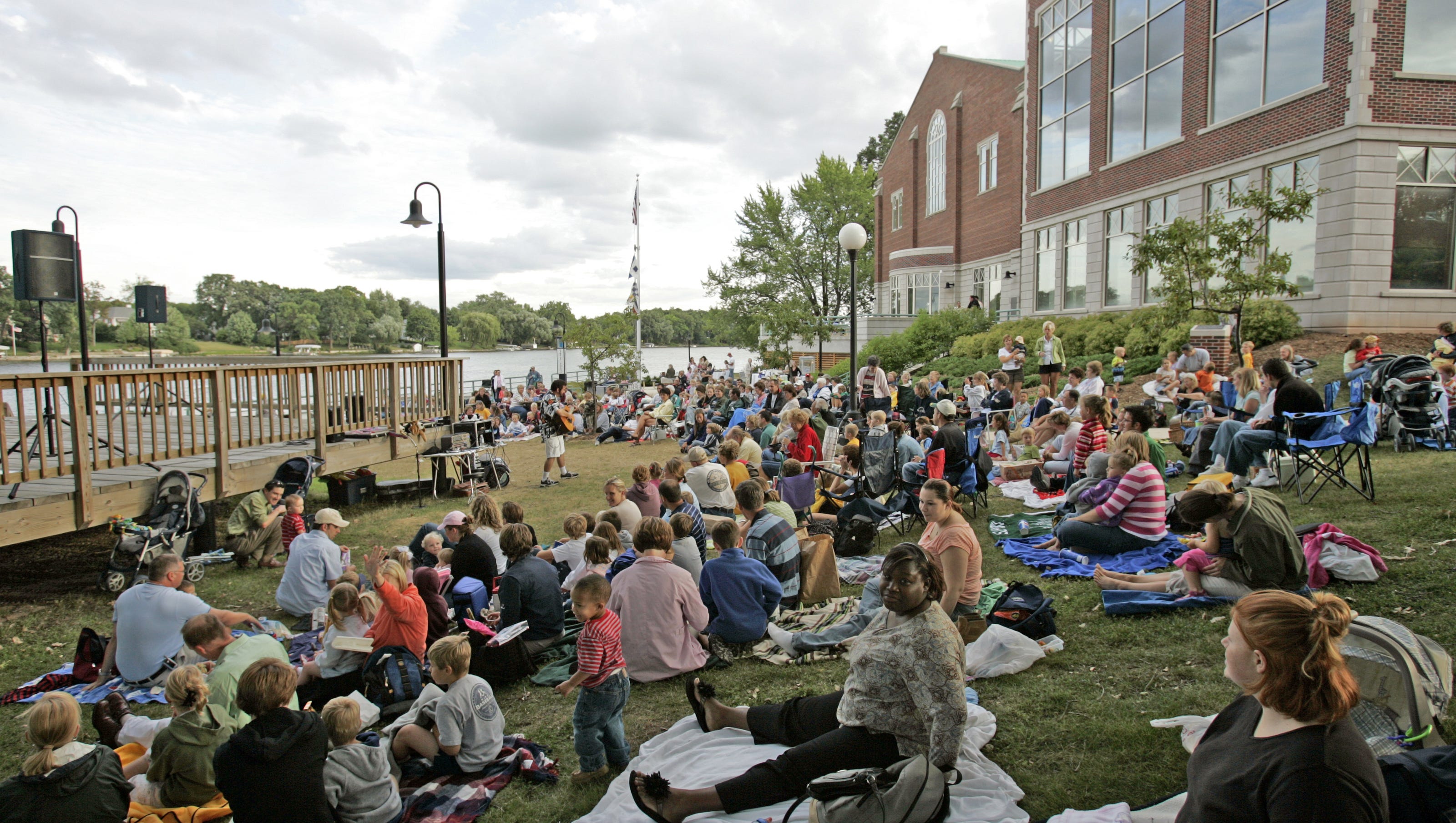 13 Free Outdoor Concert Series Happening In Green Bay Area This Summer 13 Free Outdoor Concert Series Happening In Green Bay Area This Summer