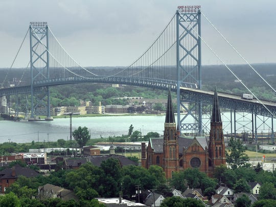 Ambassador Bridge to lower tolls to $2.60