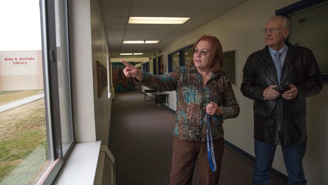 McCormick Elementary School Principal Lyn White and Ted Lasiewicz, the Farmington Muncipal School District's chief of operations, talk on Jan. 19 about renovation plans for the Farmington school.
