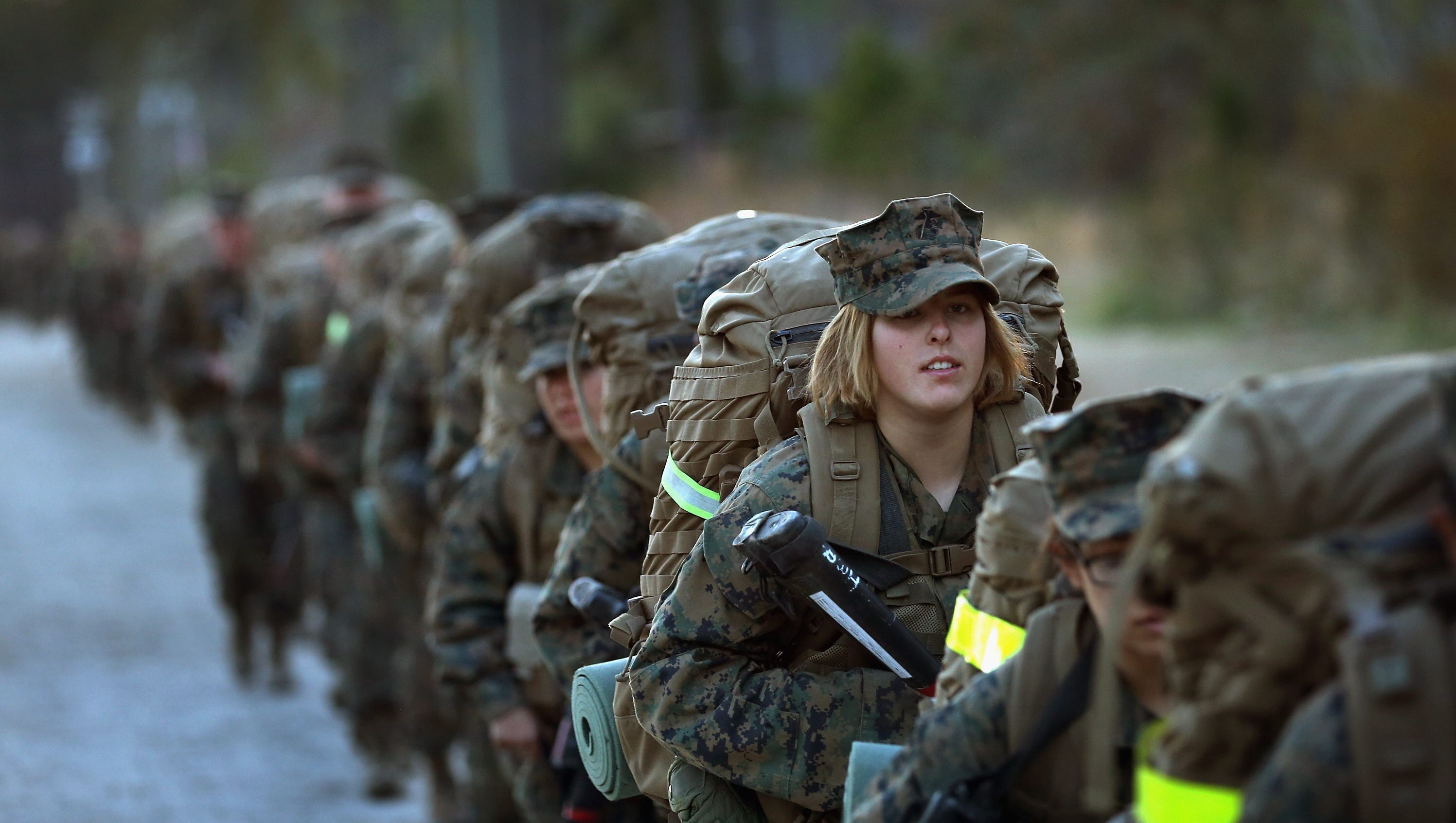 Американская военная девушка. Морская пехота США. Женщины военные. Женщины военнослужащие. Американские женщины военные.