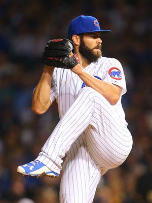 Jake Arrieta delivers a pitch against the Pittsburgh Pirates at Wrigley Field.