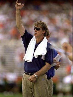 Head coach Hal Mumme of the Kentucky Wildcats in 1998.