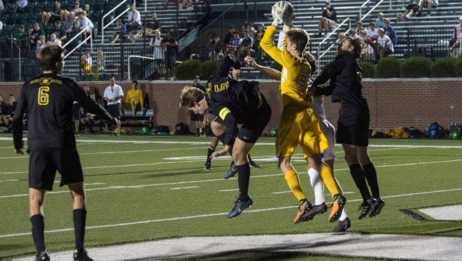 Top Ranked Rivals St Xavier And Trinity Battle To Draw
