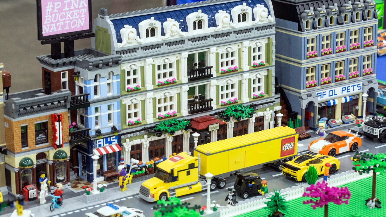 BrickUniverse 2019 Lego convention comes to Louisville