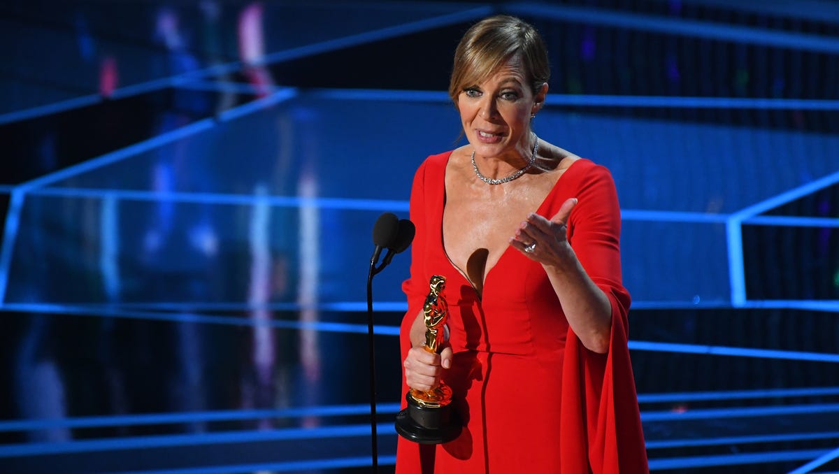 Allison Janney accepts the Oscar for performance by an actress in a supporting role for 'I, Tonya.'