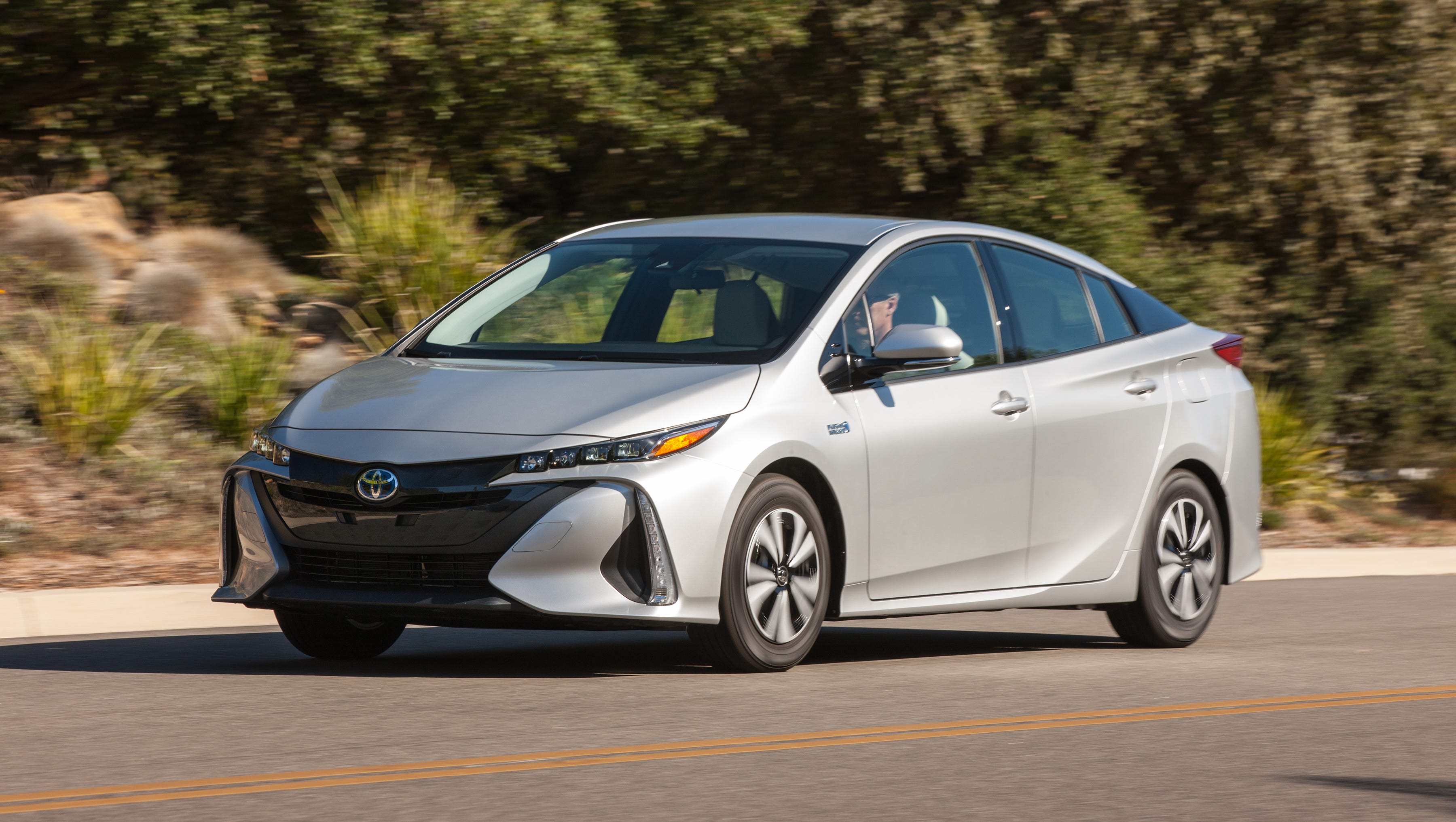 Shopping For A Hybrid Car A Roundup Of Latest Gas Electric Offerings