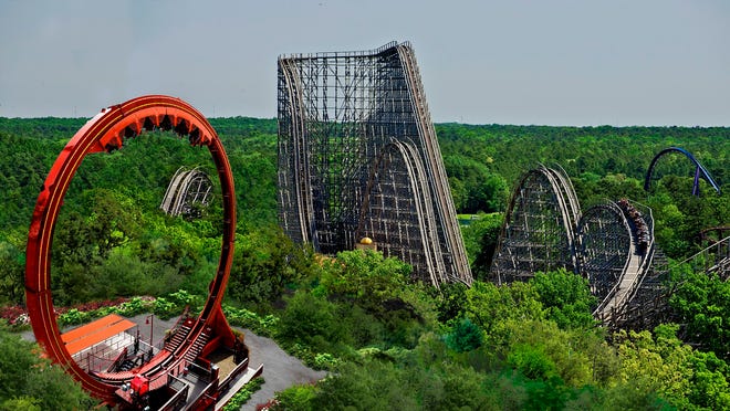 File: Six Flags Great Adventure.