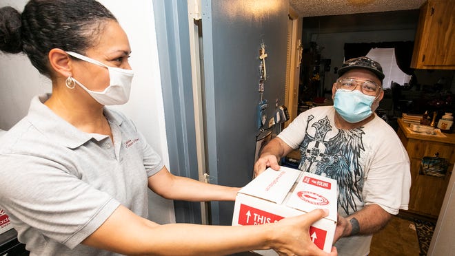 La Feria del Bienestar tiene como objetivo informar a los hispanos mayores sobre los recursos de salud. La Feria del Bienestar tiene como objetivo informar a los hispanos mayores sobre los recursos de salud.