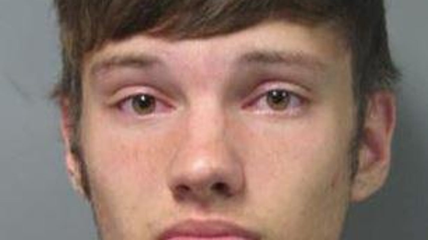 Teen arrested again for exposing himself to women