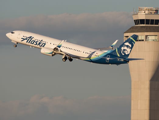 An Alaska Airlines Boeing 737 takes off from Seattle-Tacoma