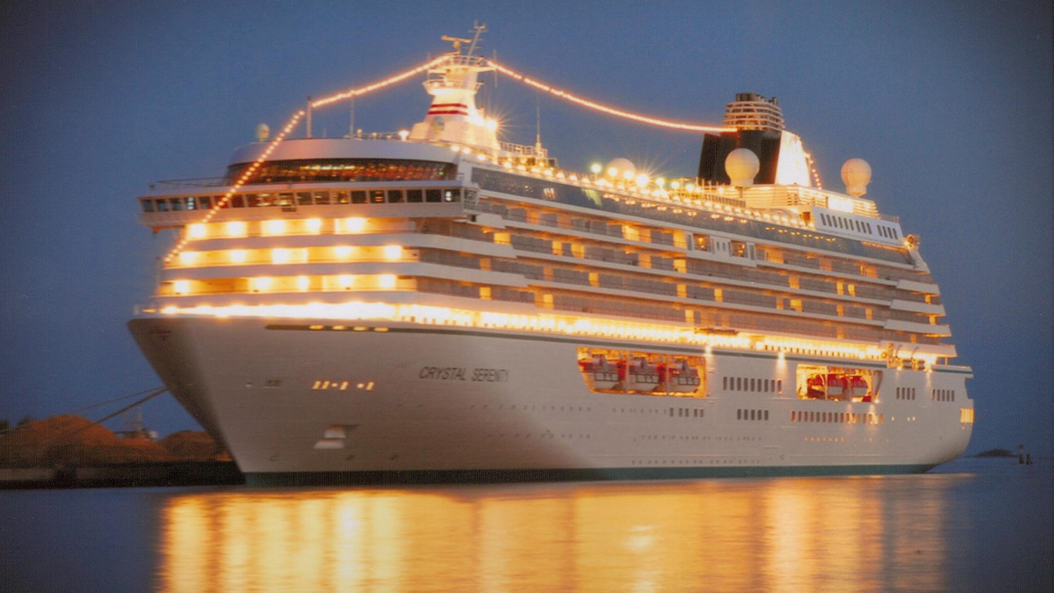Woman Pays 164k Per Year To Live On Luxury Cruise Ship