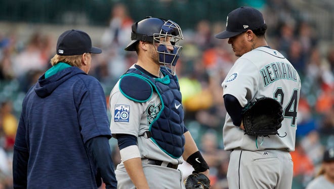 Mariners starting pitcher Felix Hernandez will miss 3-4 weeks with a shoulder injury.
