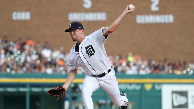 Daniel Stumpf of the Detroit Tigers pitches during the seventh inning Saturday.