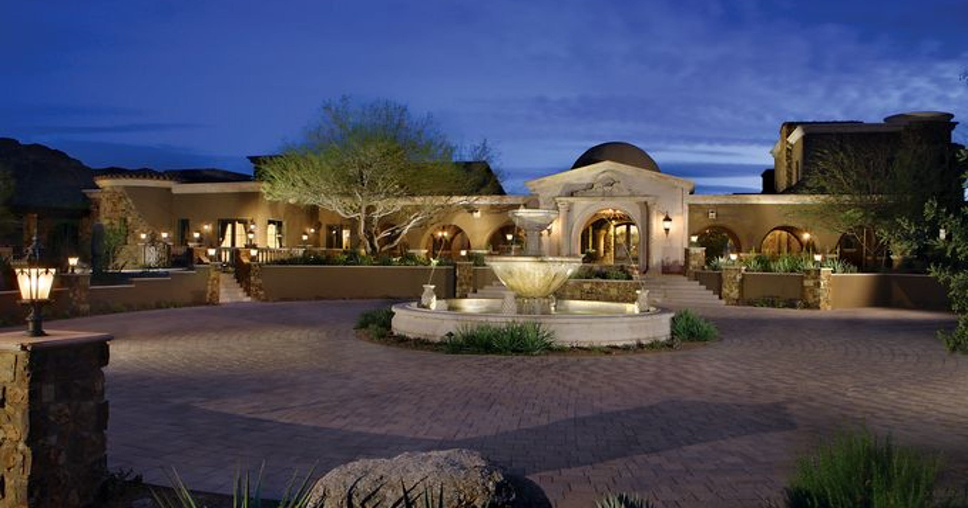 Luxury homes: 'Larry the Cable Guy' buys $3.6M Scottsdale house