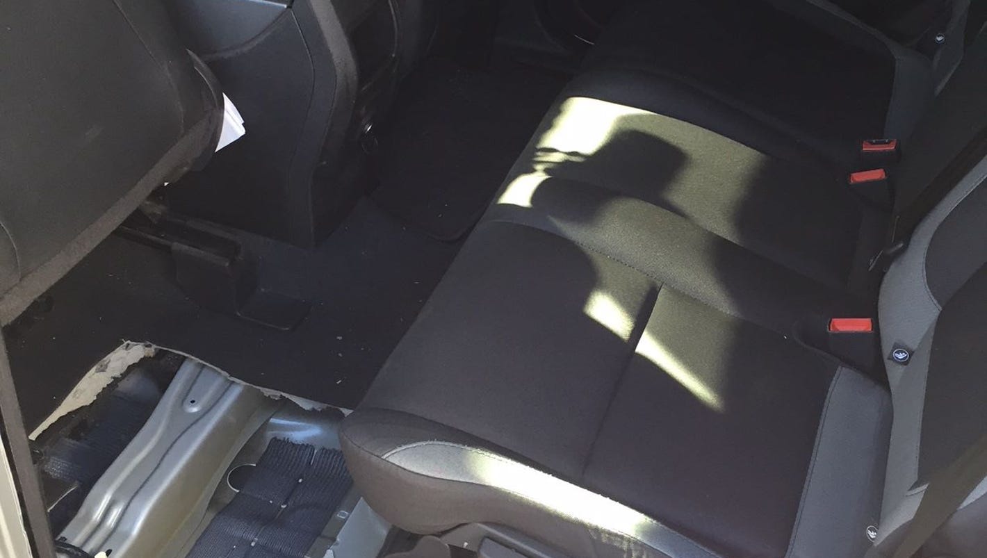 Passenger-accidentally-shoots-himself-in-back-seat-of-Mesa-...