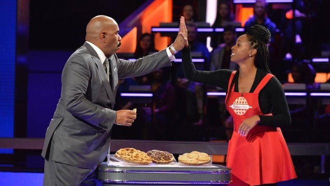 Local baker Lateshia Dowell and the folks behind Switcheels shoes will be featured on the show Sunday.