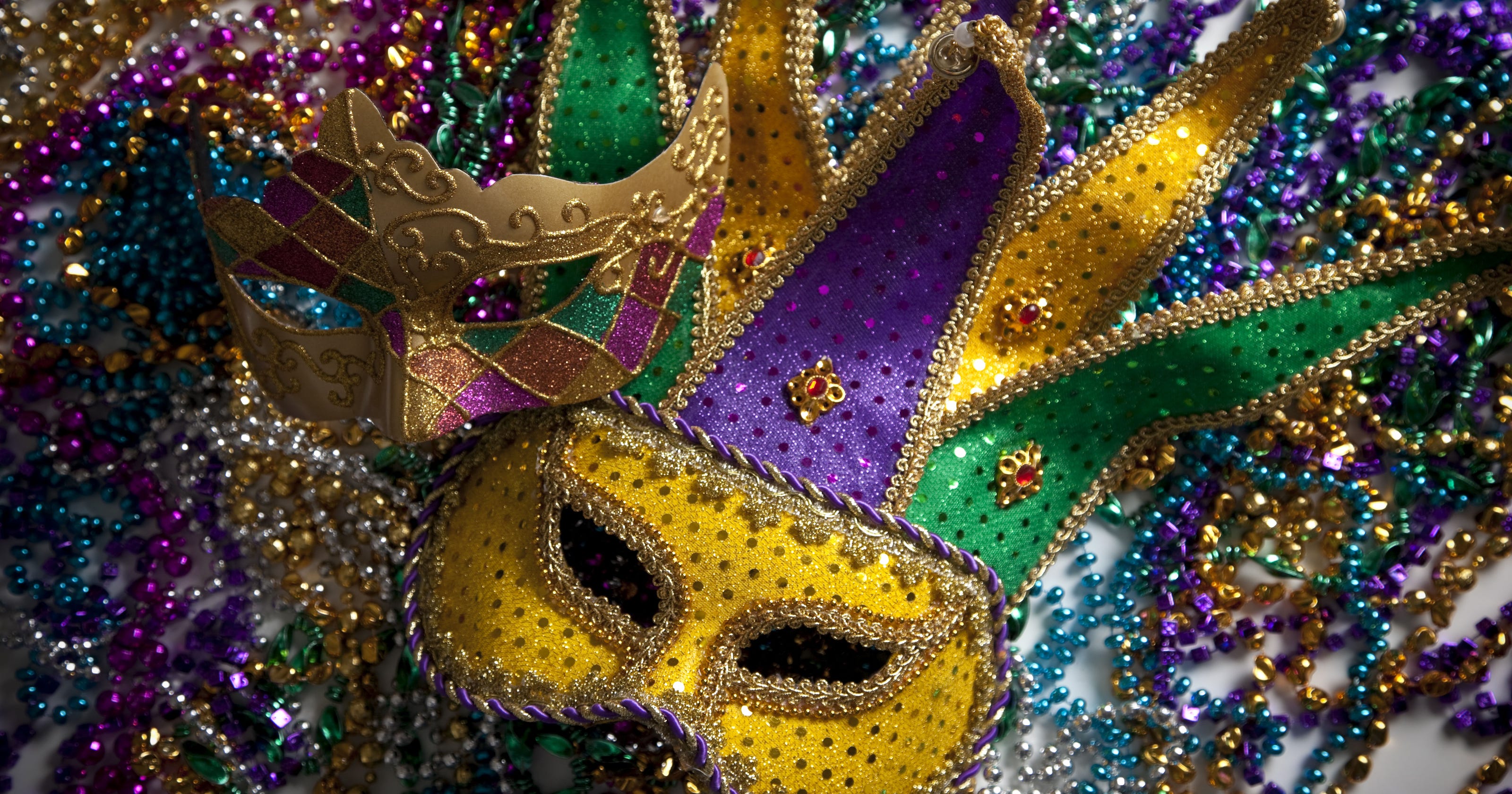 Mardi Gras countdown in New Orleans starts amid bright parade floats