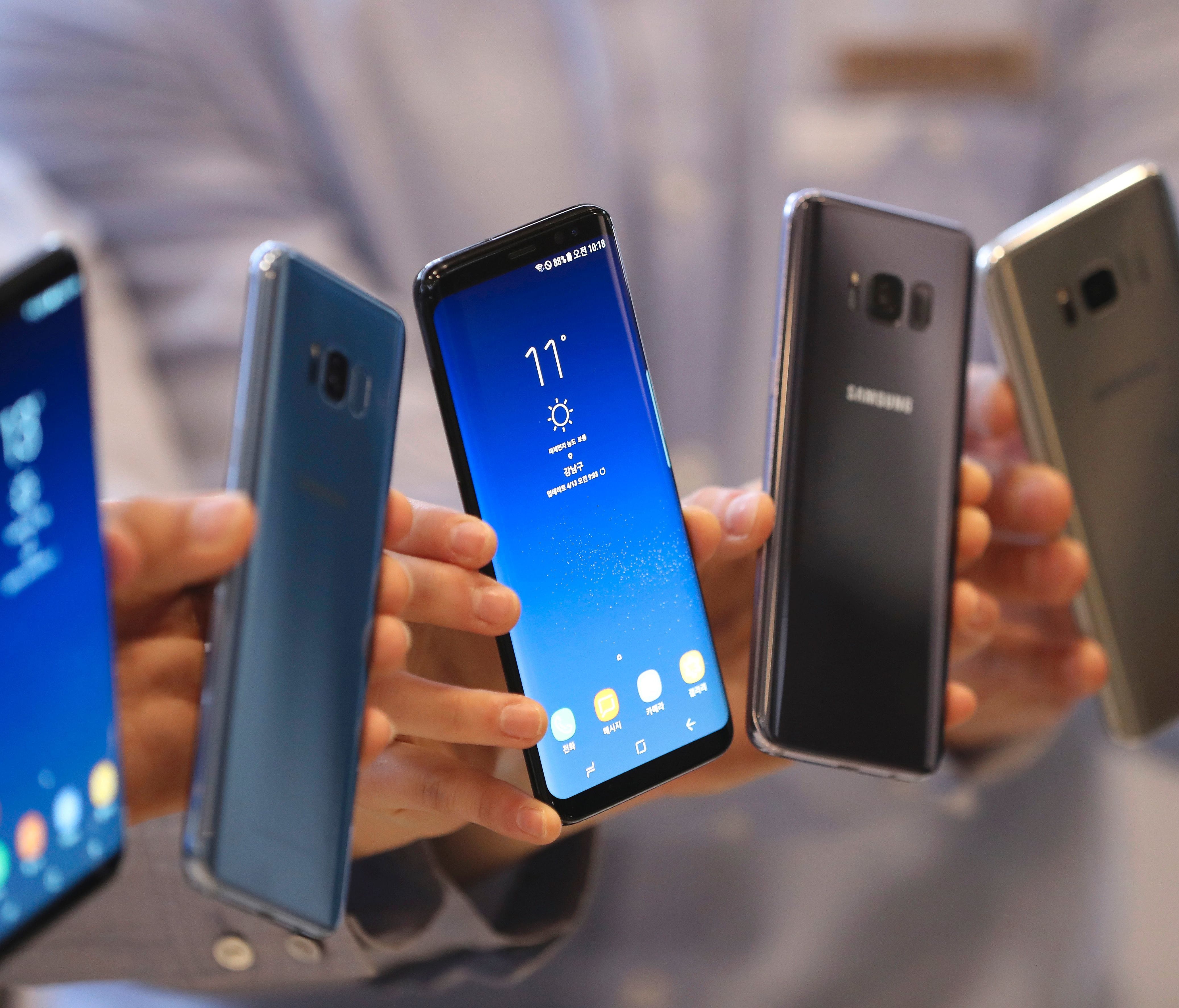 Samsung Electronics' Galaxy S8 and S8+ smartphones