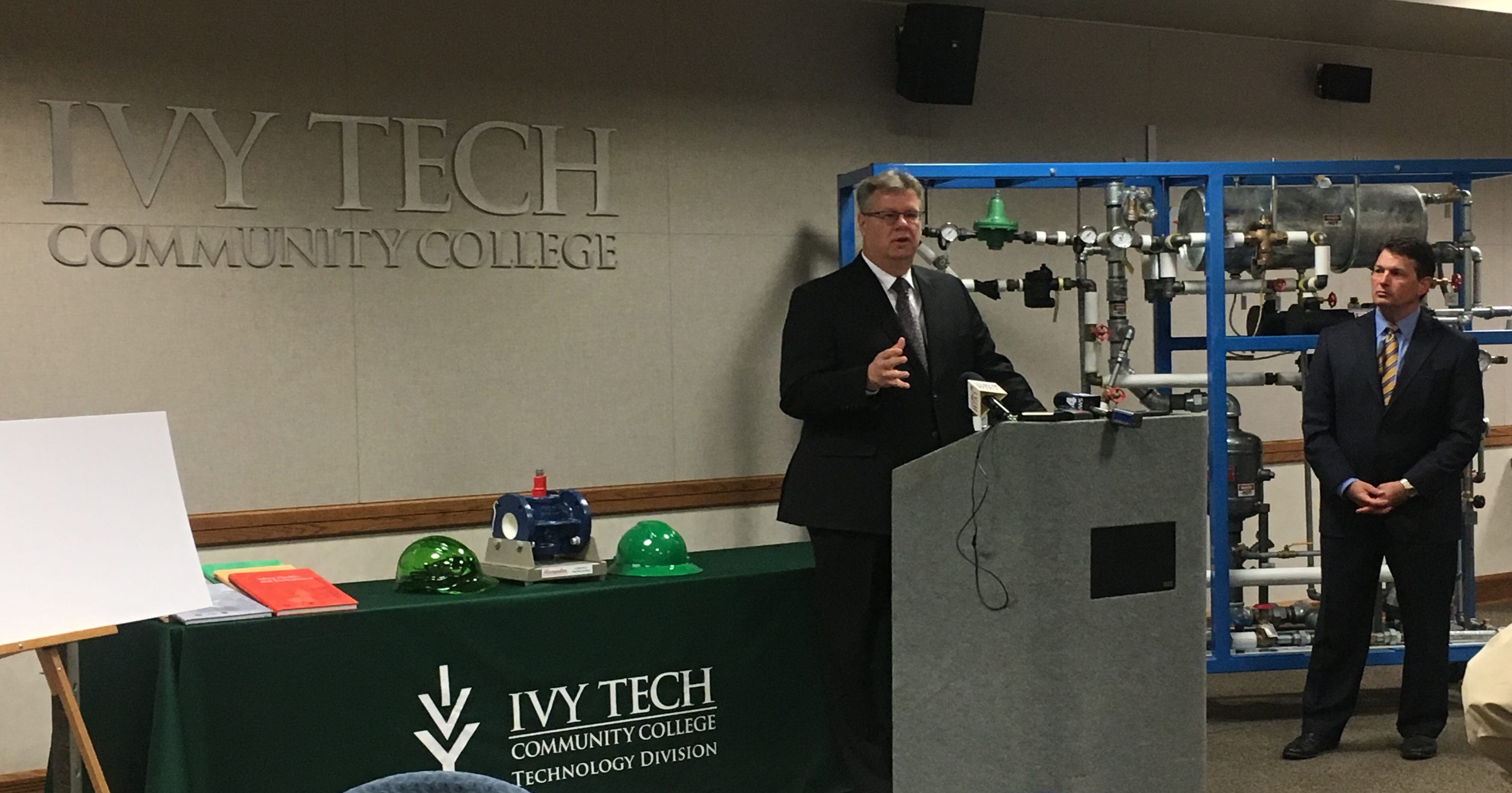 Ivy Tech Evansville Sabic Valero Others Partner To Train Workforce