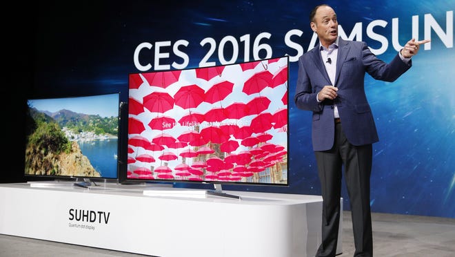 Tim Baxter, president and COO of Samsung Electronics America, during a Samsung news conference at CES International.