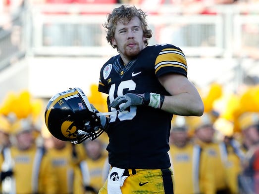 C.J. Beathard finished the 2015 season with 17 passing