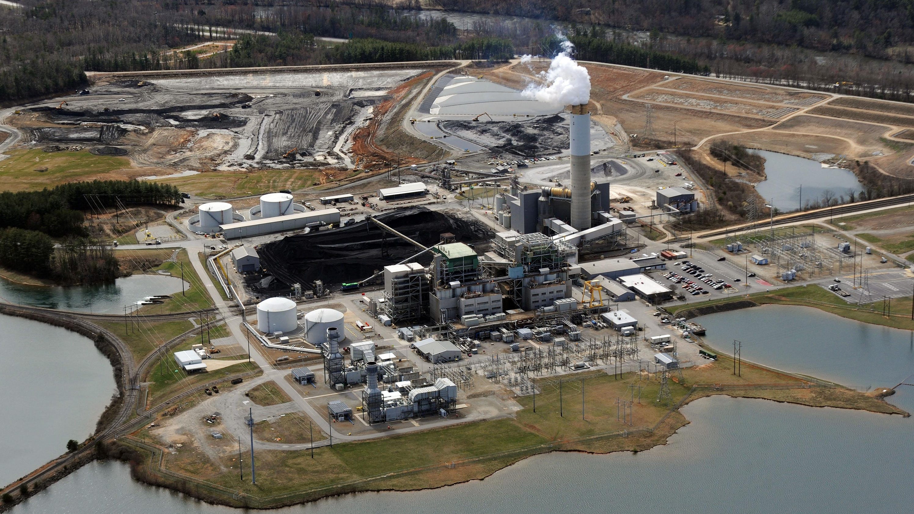 Duke Energy buying Piedmont Natural Gas