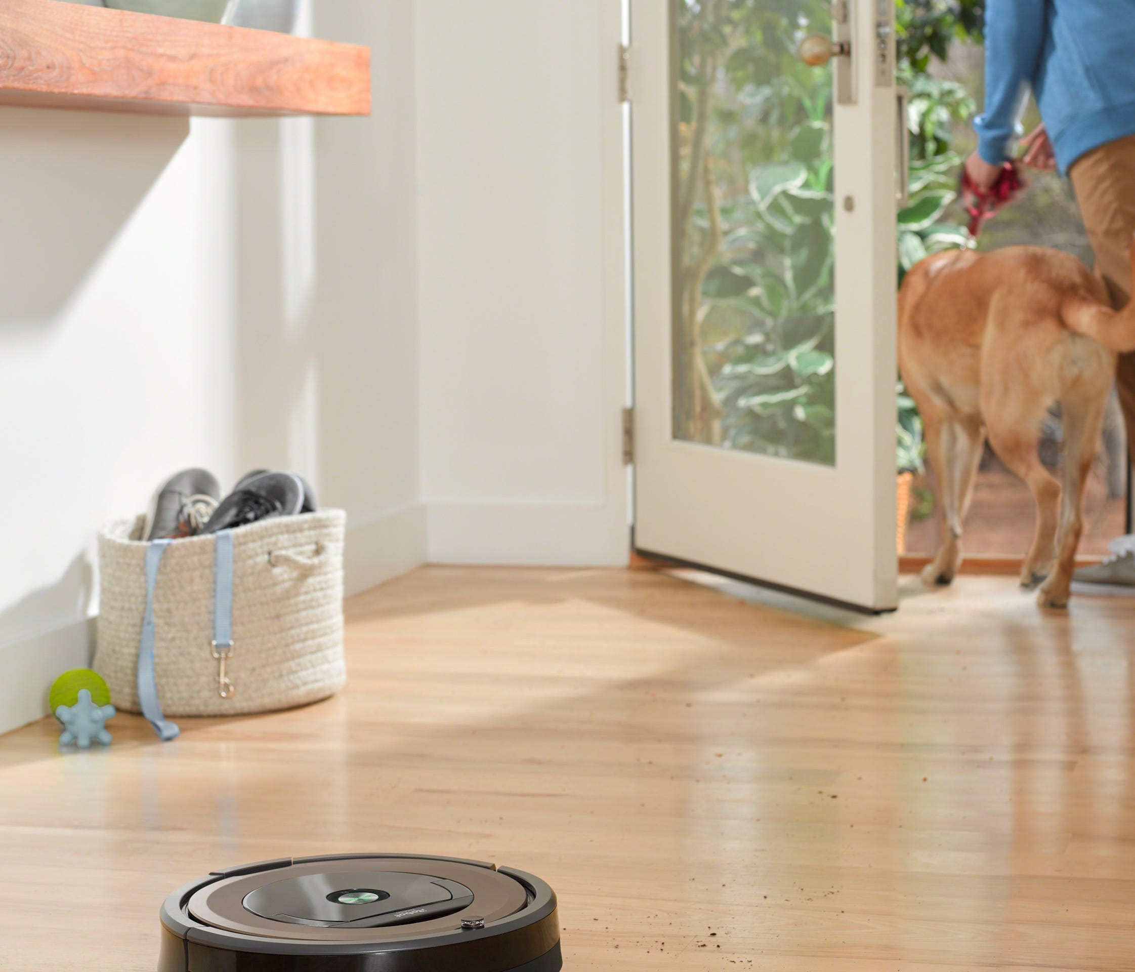 The iRobot Roomba 890 allows for remote control through Amazon Alexa or a smartphone app.