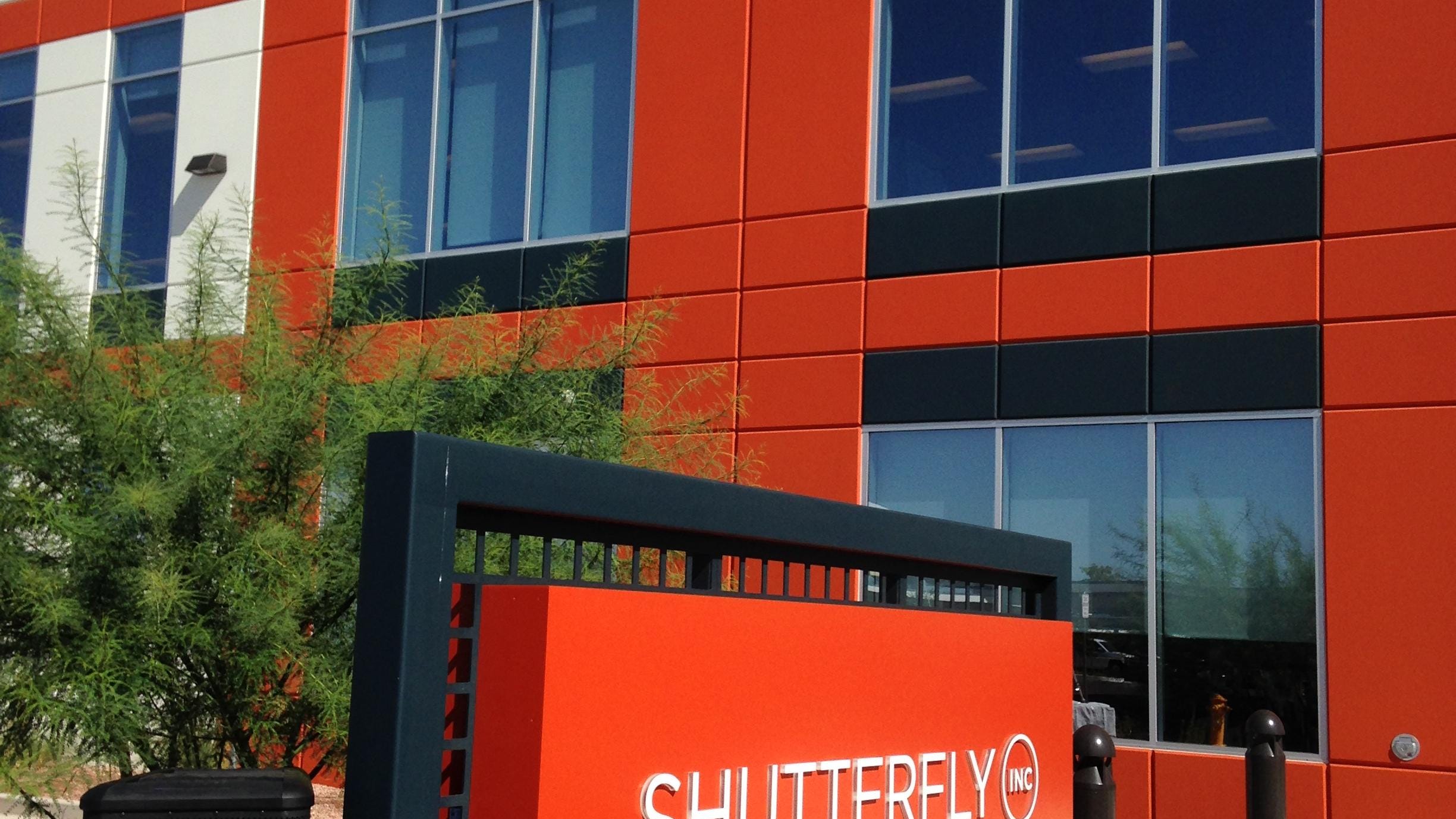 Shutterfly opens new office, production facility in Tempe