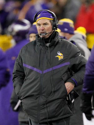 Minnesota Vikings head coach Mike Zimmer during the second half an NFL football game against the Green Bay Packers Sunday, Jan. 3, 2016, in Green Bay, Wis. The Vikings won 20-13. (AP Photo/Matt Ludtke)