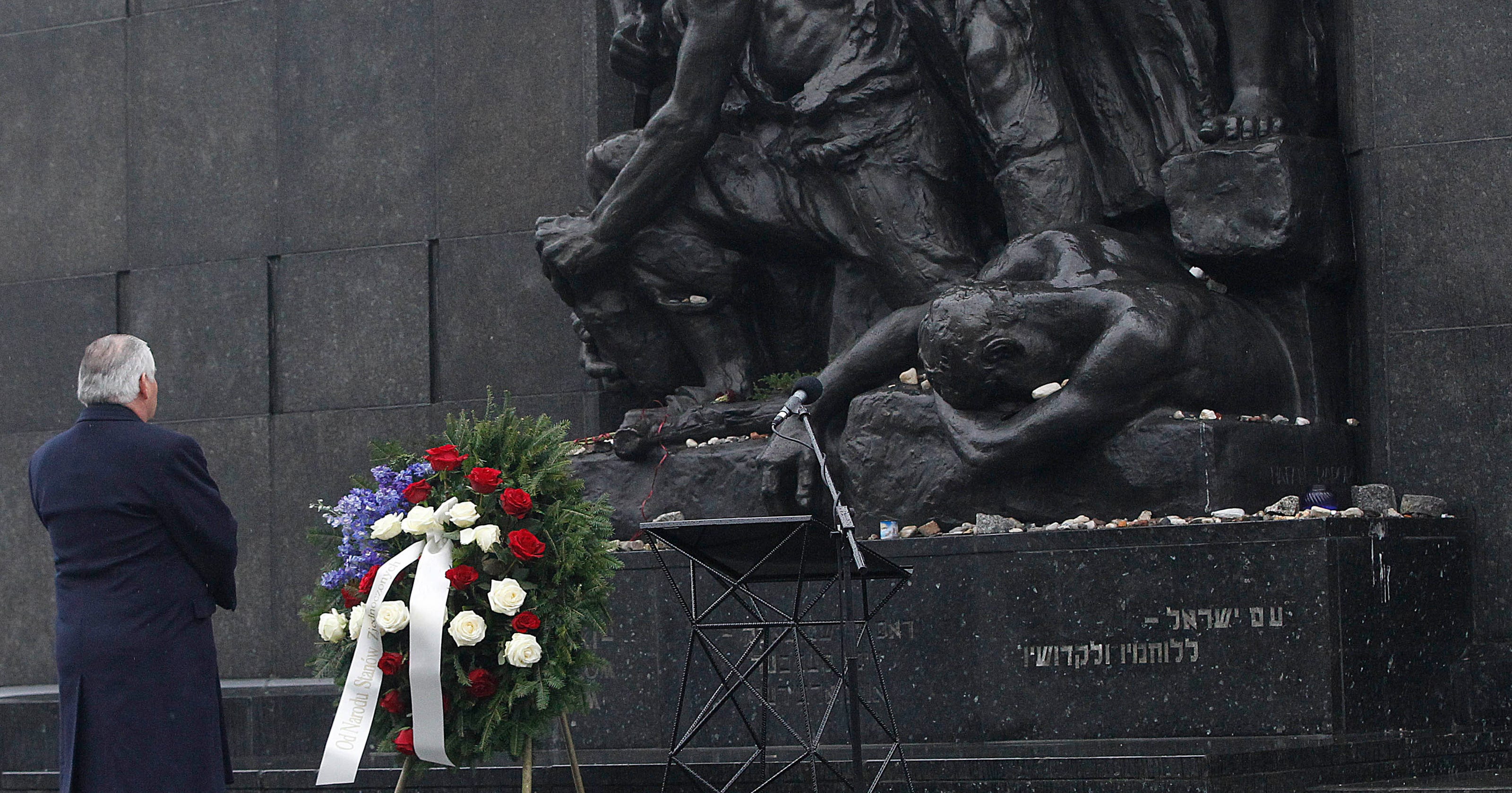 International Holocaust Remembrance Day World pays respect