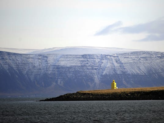 ICELAND-LANDSCAPE-SHIPS