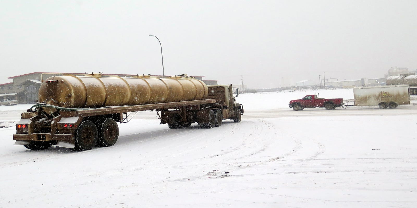 Snow Rain Snarl Thanksgiving Eve Travelers In East