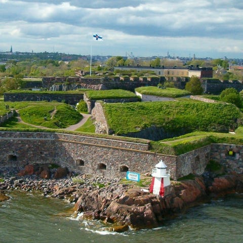 19. Finland &nbsp; &nbsp; &bull; Life expectancy...